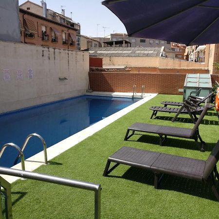 Hotel Apartamentos Don Juan I Alcala de Henares Exterior photo