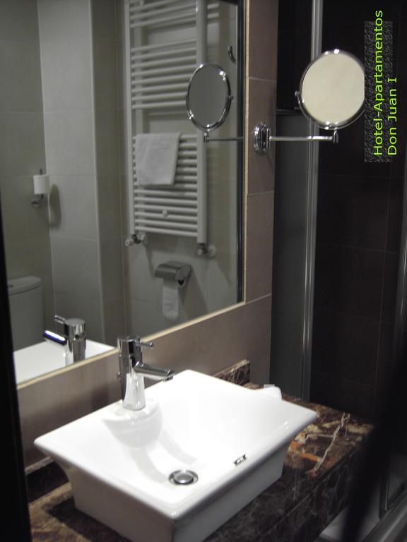 Hotel Apartamentos Don Juan I Alcala de Henares Room photo