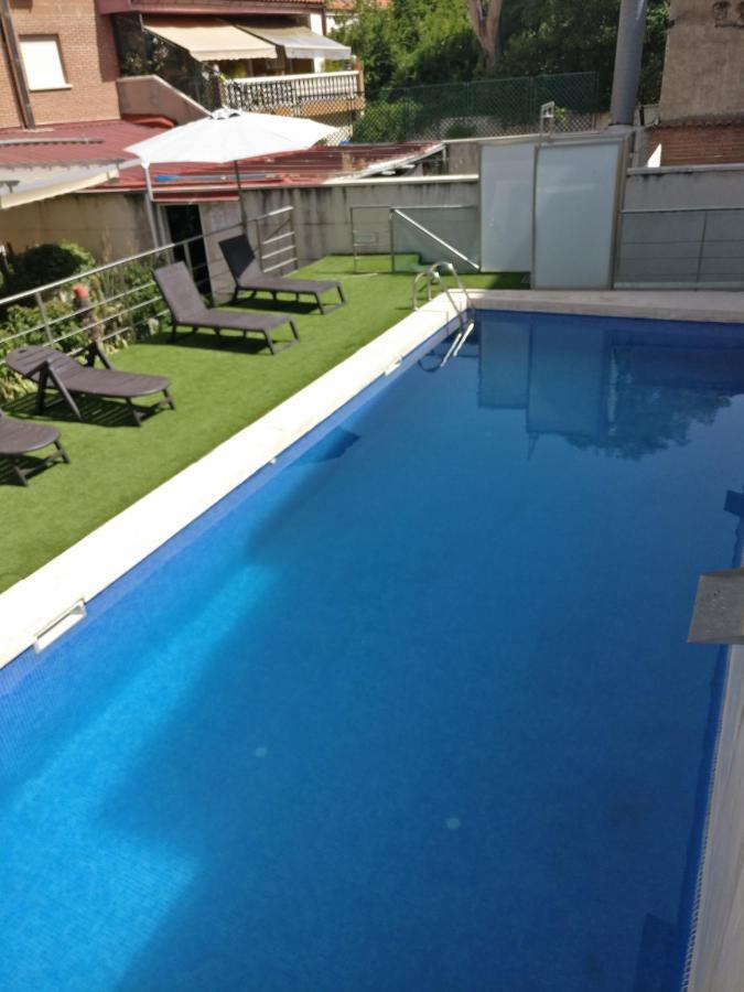 Hotel Apartamentos Don Juan I Alcala de Henares Exterior photo